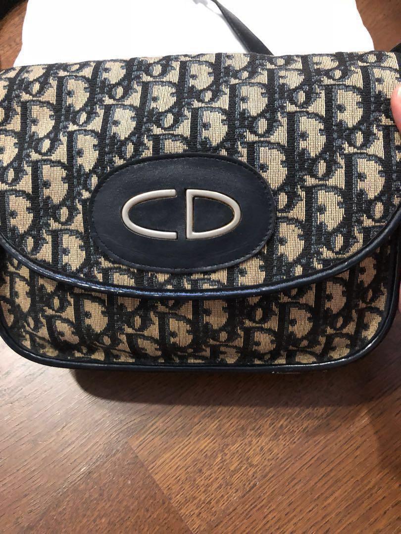 Fast Deal 350 Christian Dior Oblique Women S Fashion Bags Wallets Handbags On Carousell Du sac à main à la valise cabine, retrouvez tout ce dont vous avez besoin à prix mini ! carousell