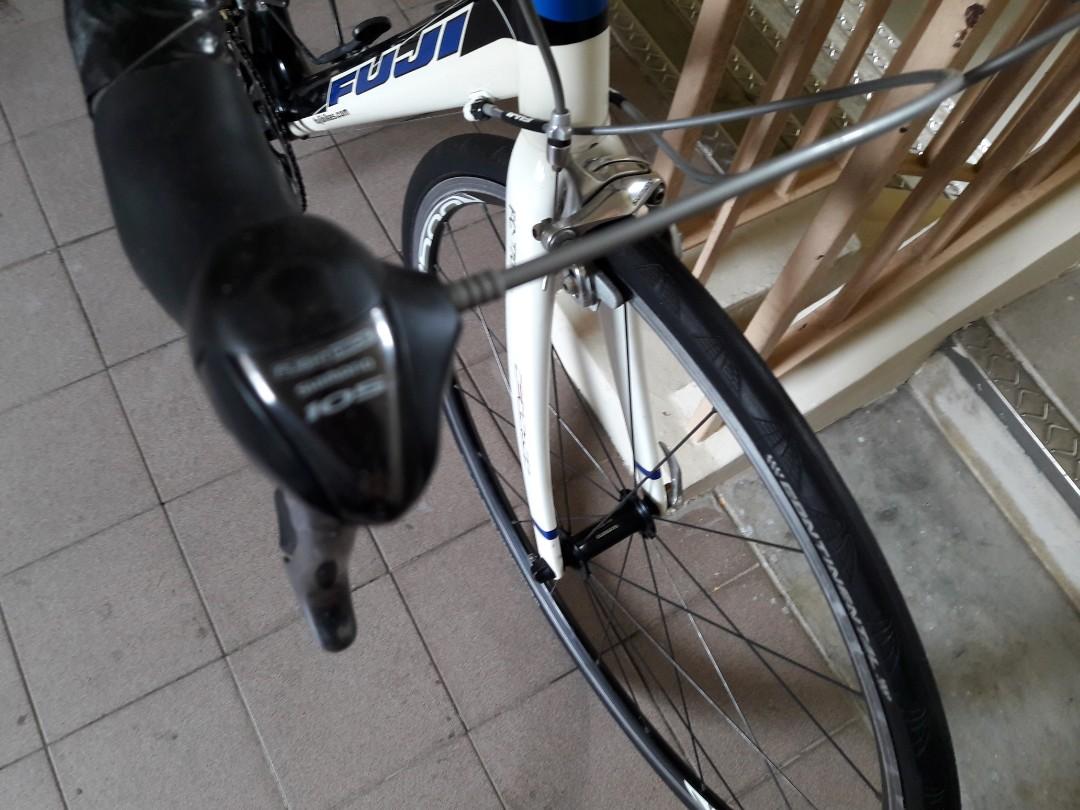 Fuji Team Carbon Road bike / bicycle 