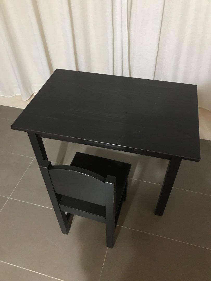 Black childrens table sales and chairs