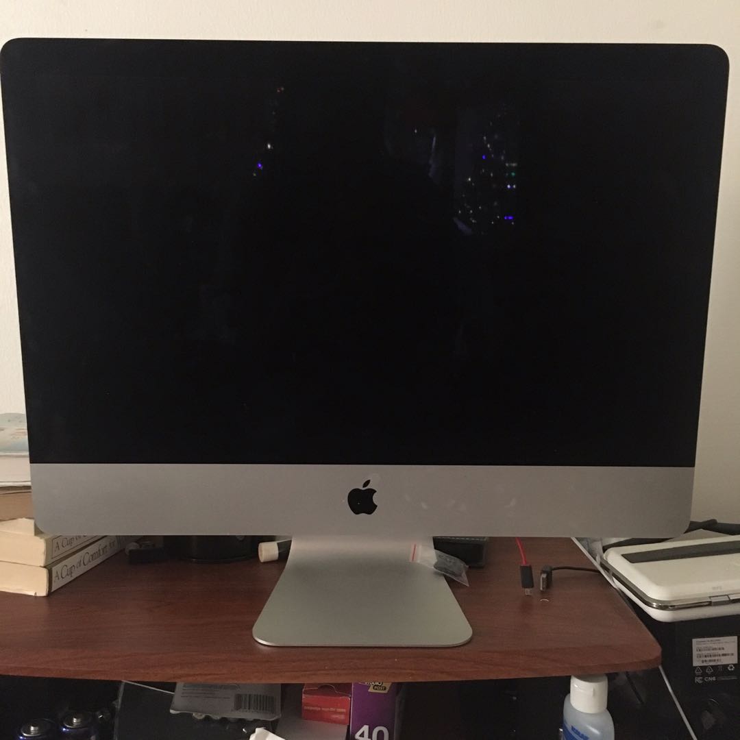 iMac with 21.5-inch LED-backlit display