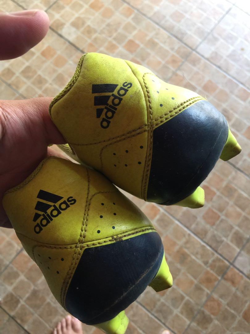 kasut bola adidas x