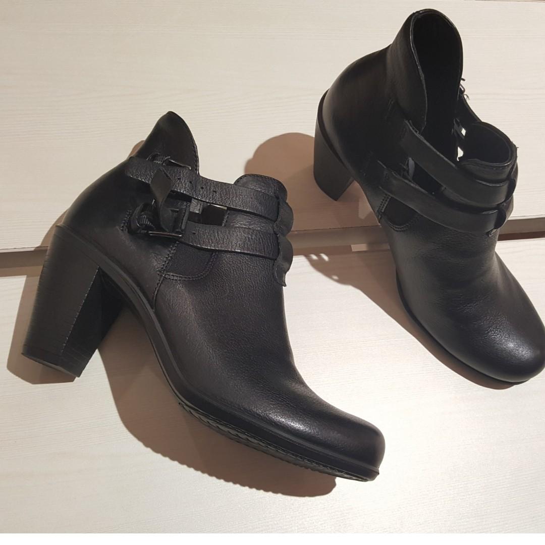 ecco noir shoes