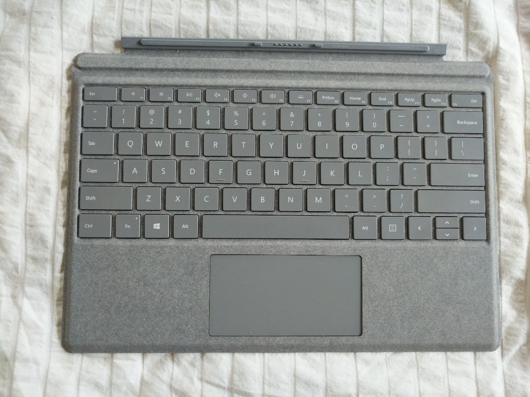 Microsoft Surface Pro Keyboard / Type Cover (1 month old), Mobile
