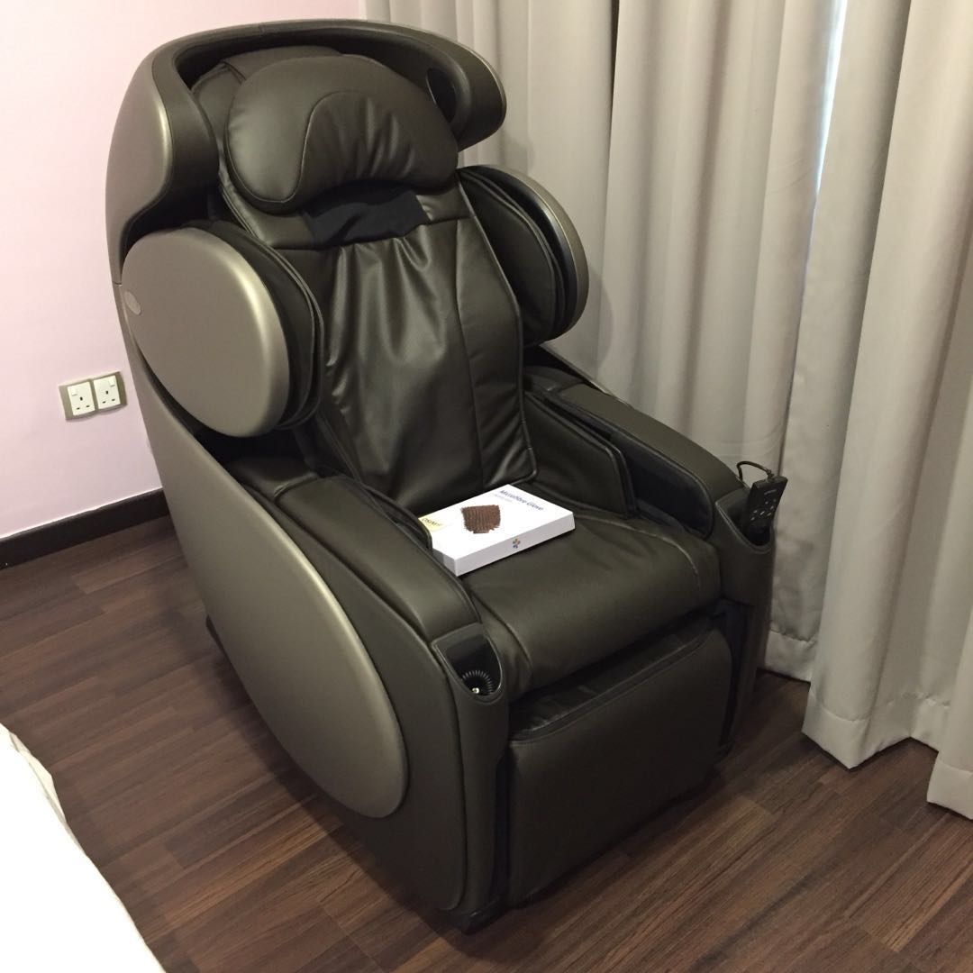 Osim Udivine Massage Chair Furniture Tables Chairs On Carousell