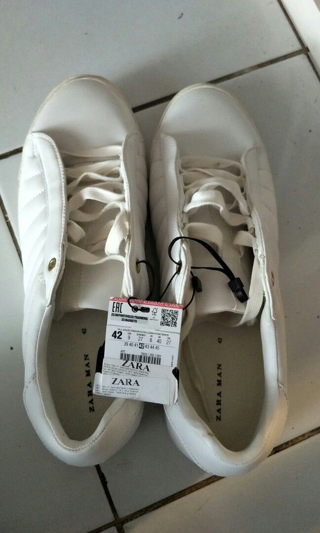 Sepatu Zara Putih Belum Pernah Pakai Fesyen Pria Sepatu Sneakers Di Carousell