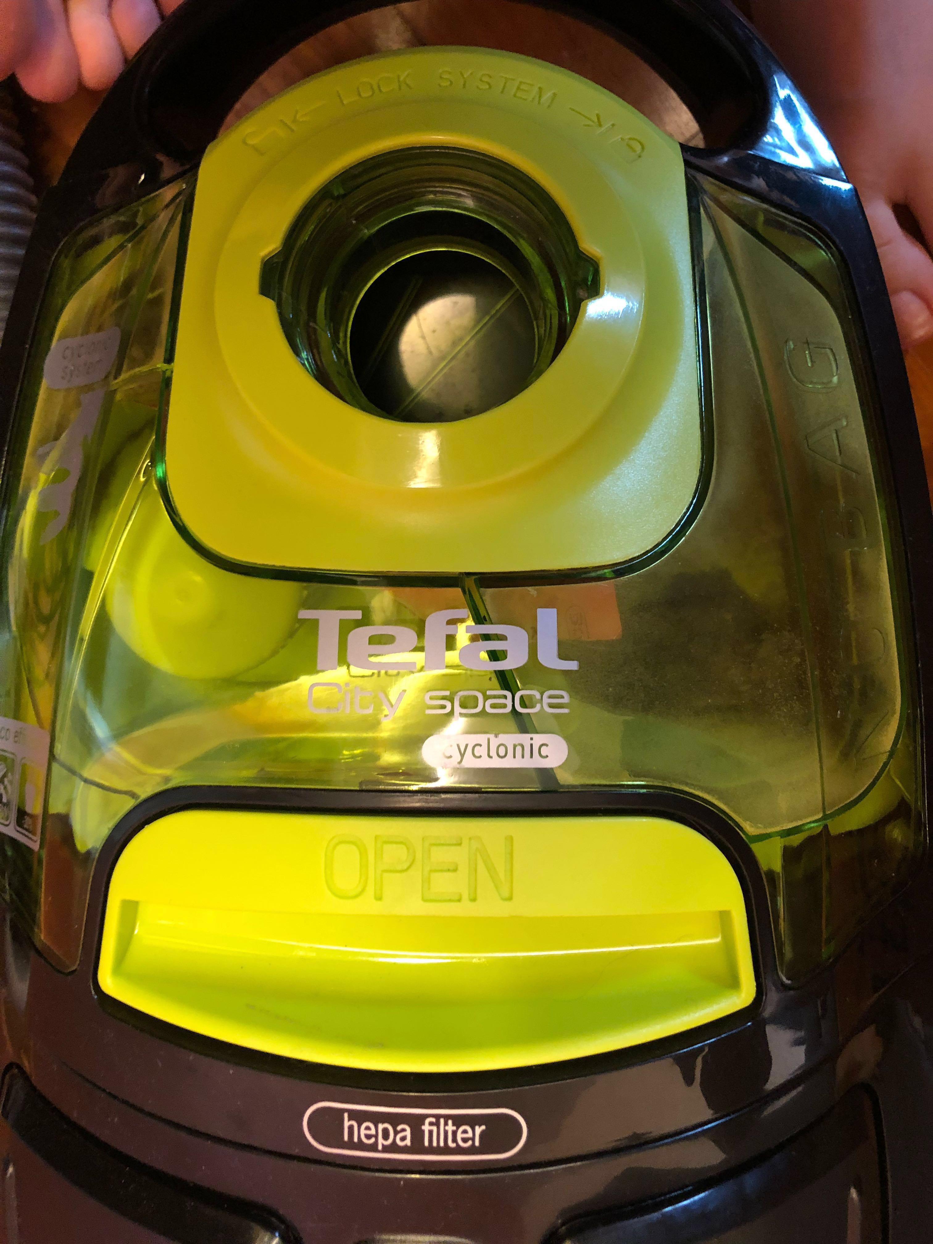 Tefal city space bagless cyclonic compact ergo vacuum cleaner, TV ...