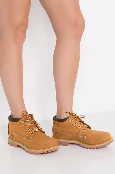 timberland women's nellie classic chukka waterproof boots