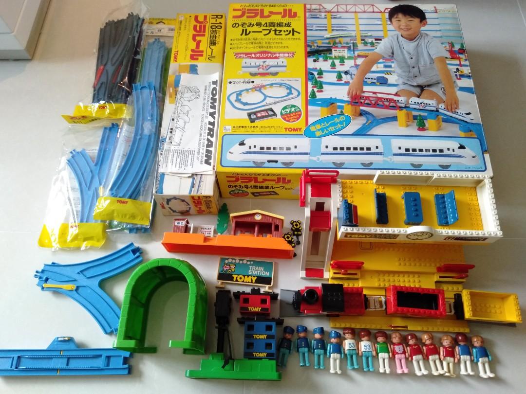 tomy train set