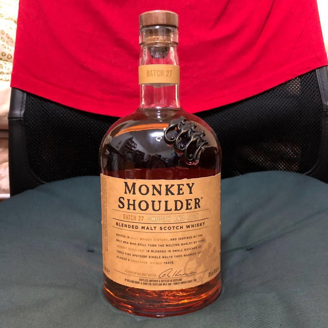 1000ml Monkey Shoulder Whiskey Food Drinks Beverages On Carousell The three malt components that form monkey shoulder's smooth, malty and fruity character were once derived from william grant's three speyside distilleries: carousell