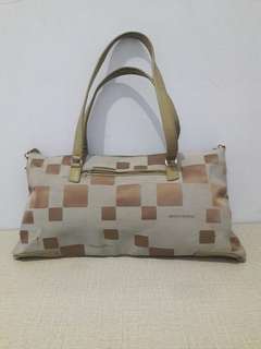 (Kategori: ) berada di . Dikirim oleh mounimou (ID iklan 206183573, Gambar 1). Deskripsi: .
