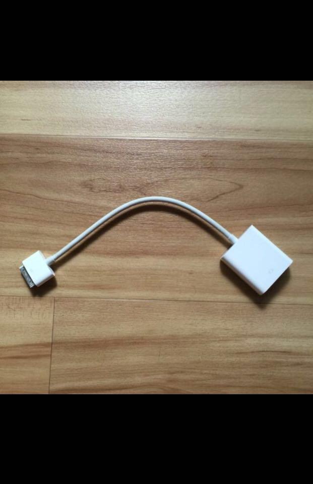 Authentic Apple 30 pin to VGA Adapter, Mobile Phones & Gadgets, Mobile
