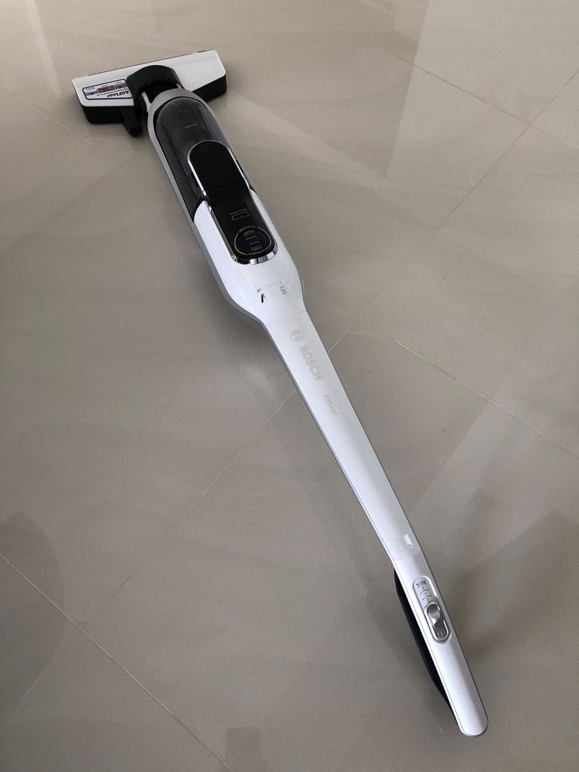 Bosch BCH6ATH25 Vacuum Cleaner, TV & Home Appliances, Vacuum Cleaner