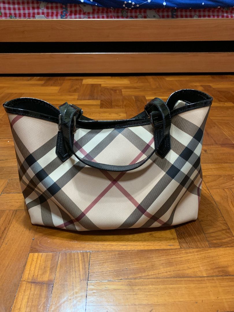 Burberry Nova Check Medium Tote Bag, Luxury, Bags & Wallets on Carousell
