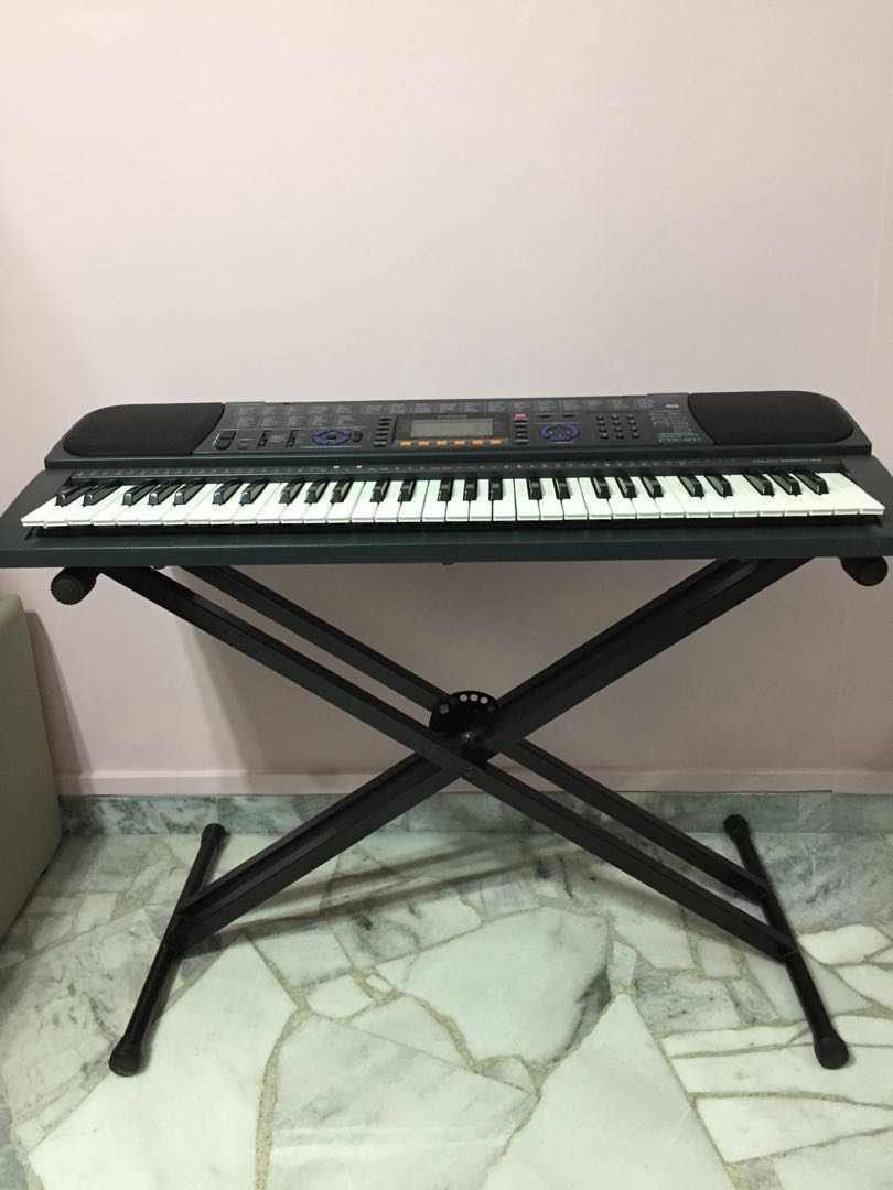 Casio CTK611, Hobbies & Toys, Music & Media, Musical Instruments on