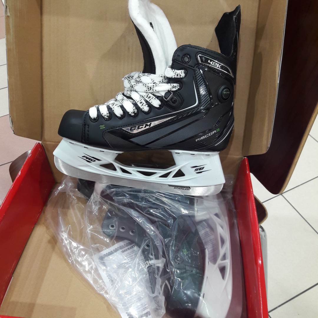 ccm ribcor silver skates