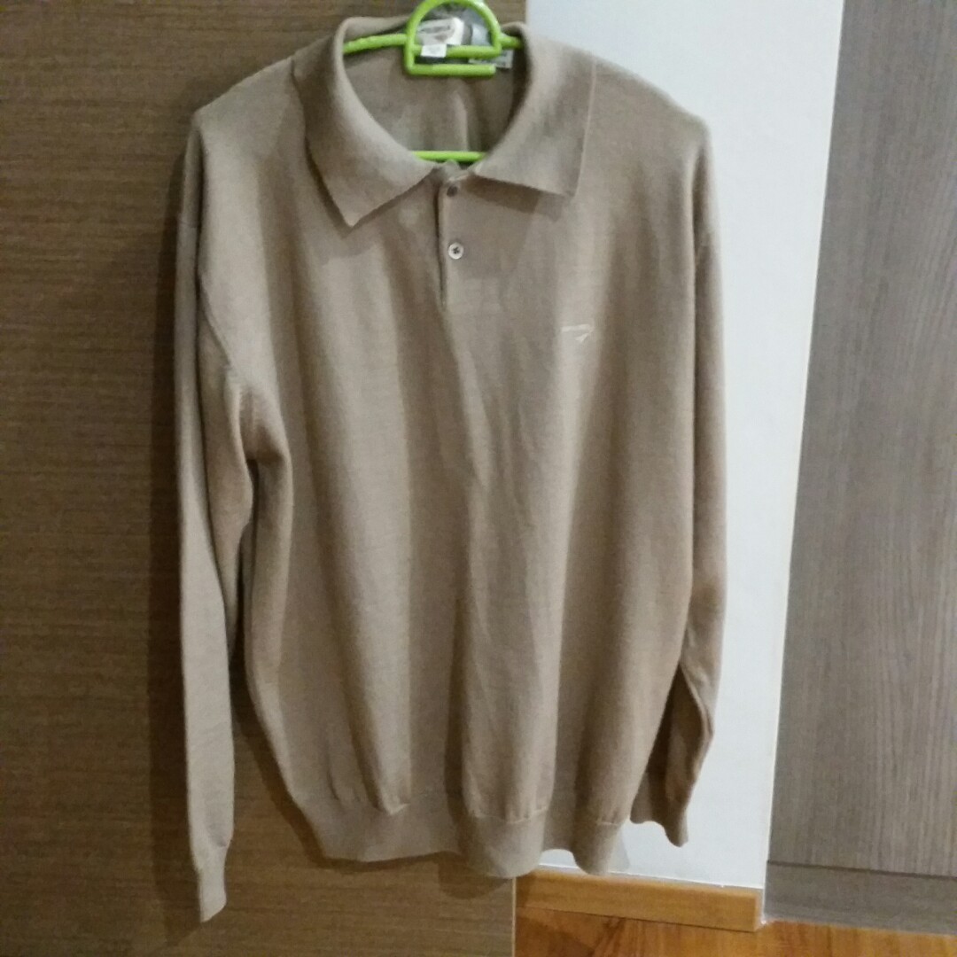 crocodile brand sweater