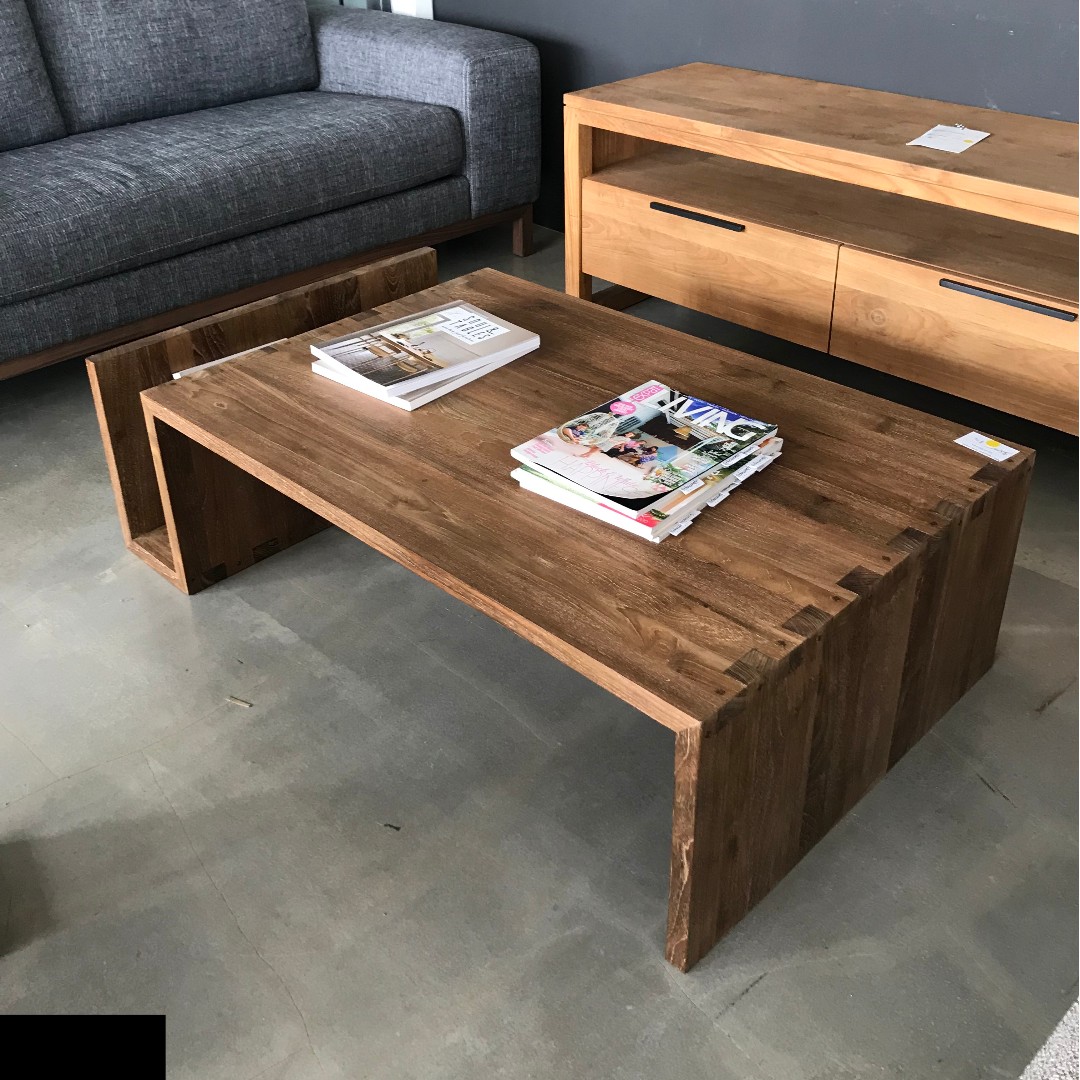 Ethnicraft rise shop coffee table