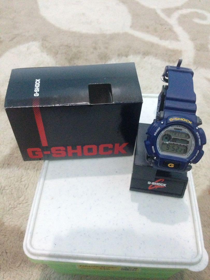 G Shock DW9052 2VDR Navy Blue Men s Fashion Watches Accessories Watches on Carousell