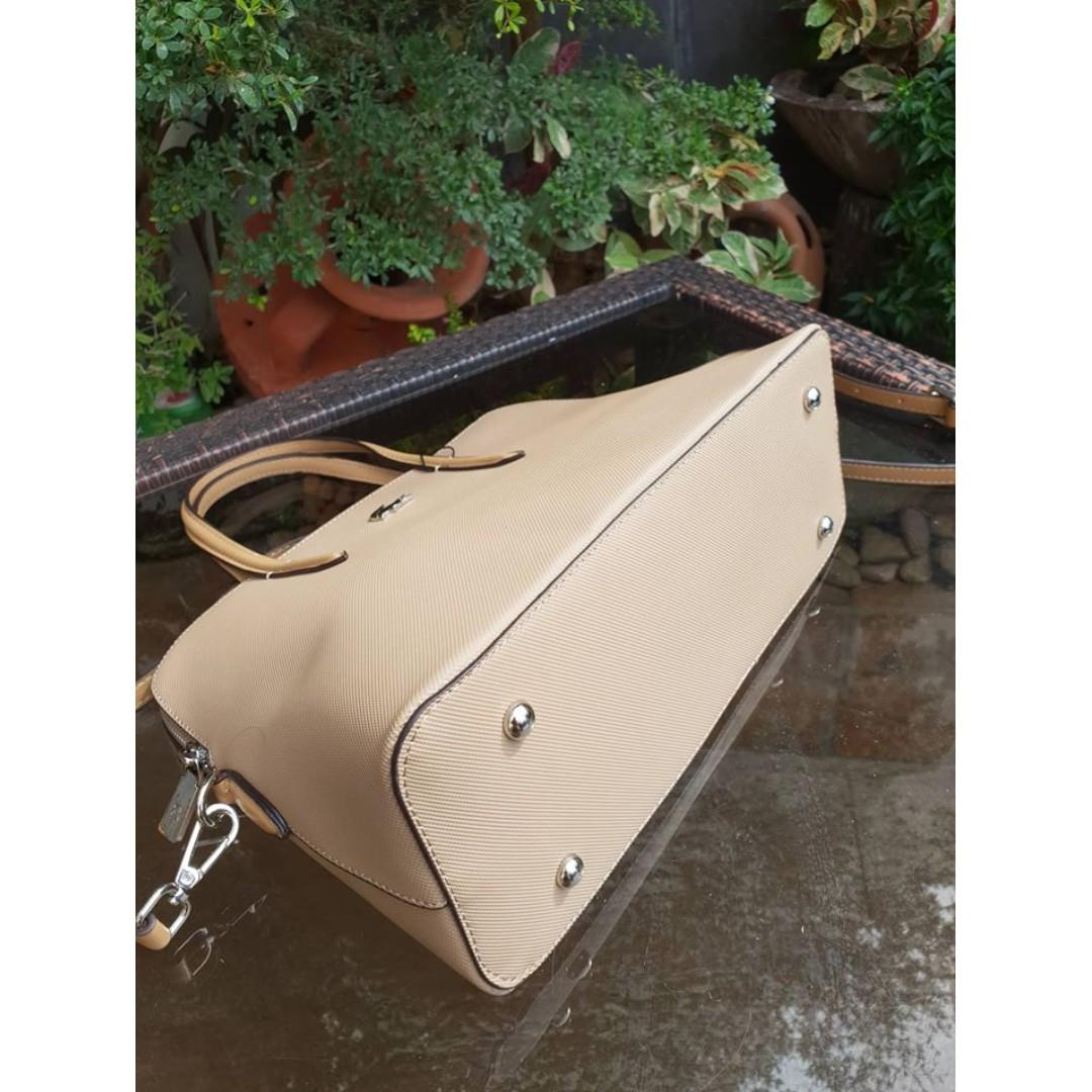 Women s chantaco dual carry deals pique leather bugatti bag