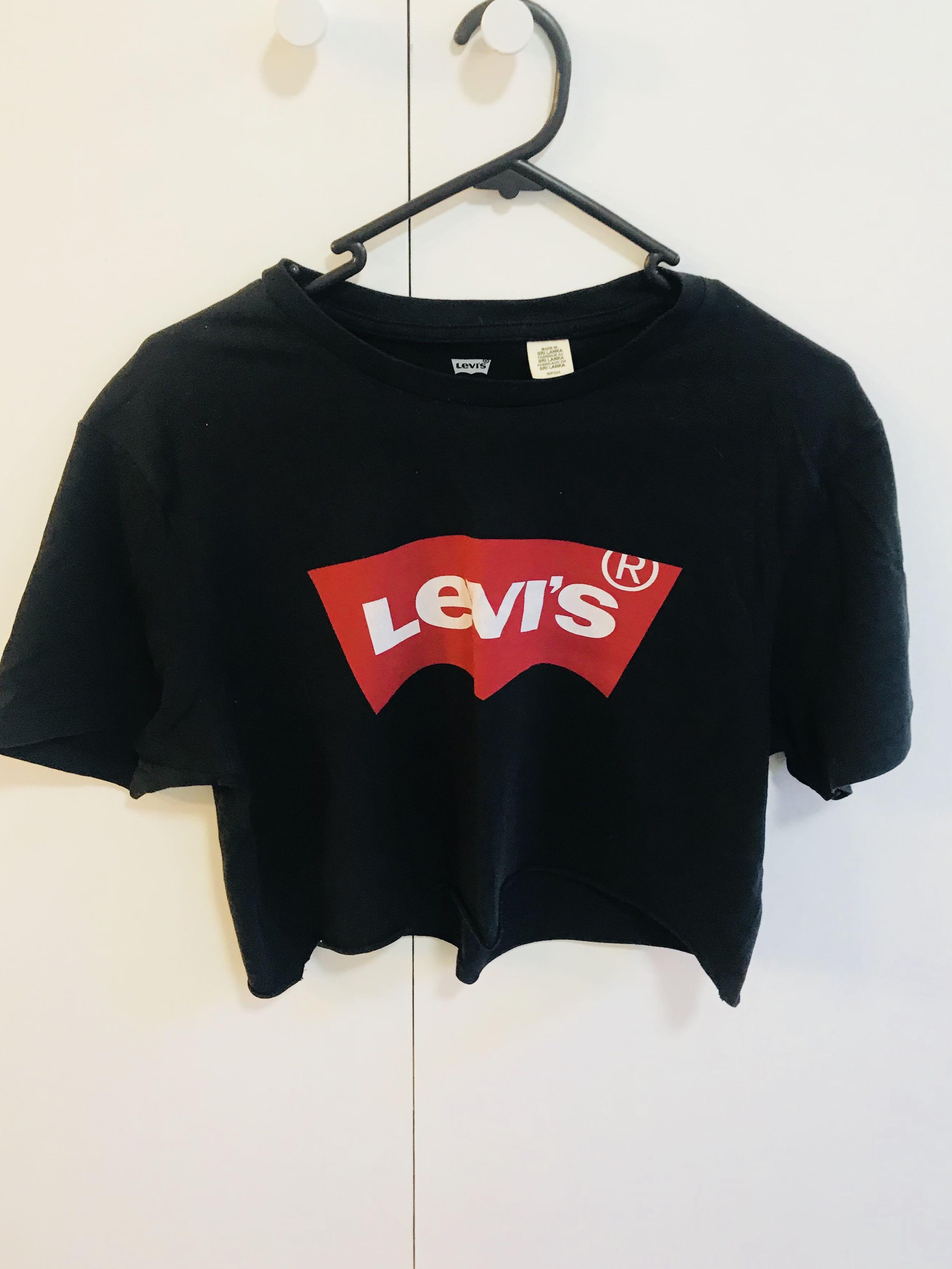 levis crop t shirt