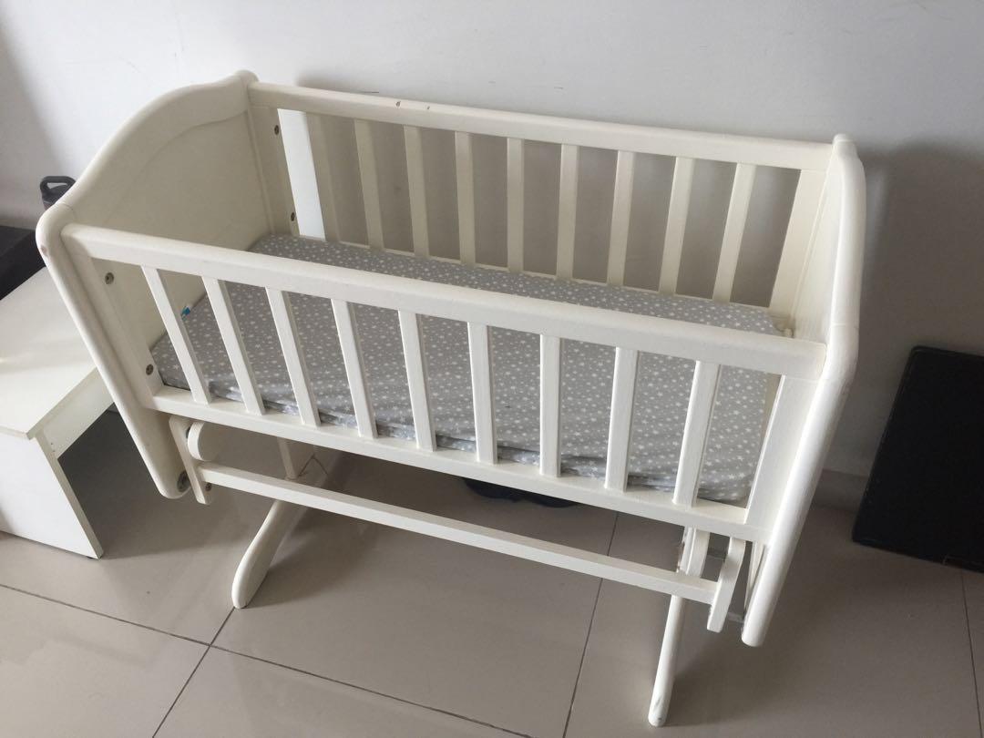 Mothercare Deluxe Gliding Crib White Babies Kids Baby