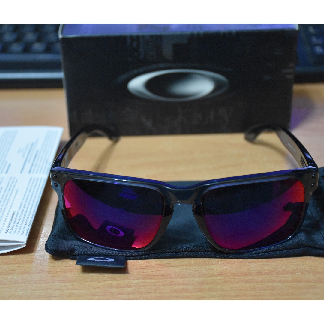 Oakley Holbrook Crystal Black frame Positive Red Iridium lens