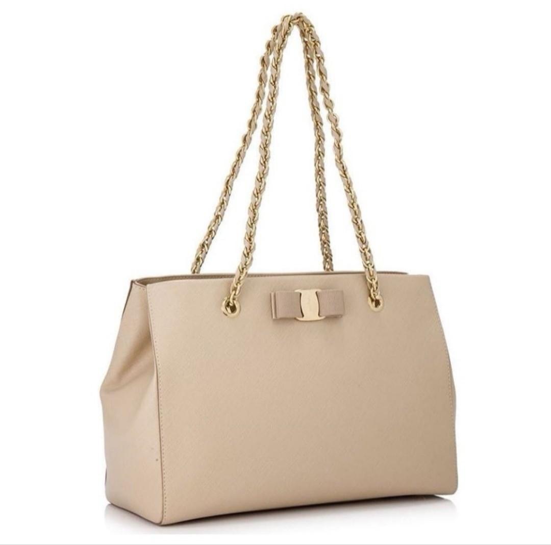 Salvatore Ferragamo Melike 29cm Luxury Bags Wallets on Carousell