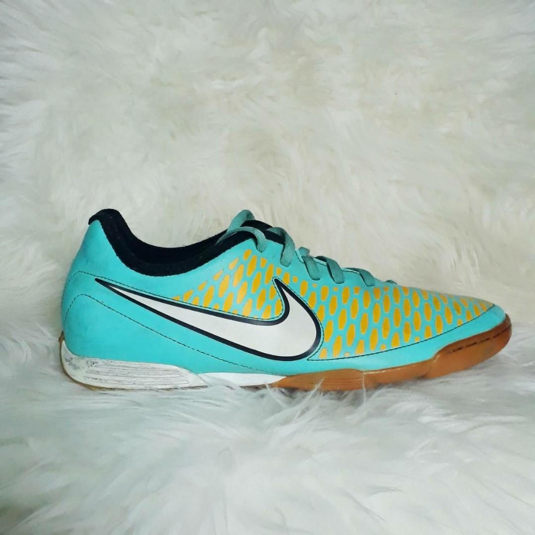Sepatu Futsal Nike Magista Onda, Olah Raga, Baju Olahraga di Carousell