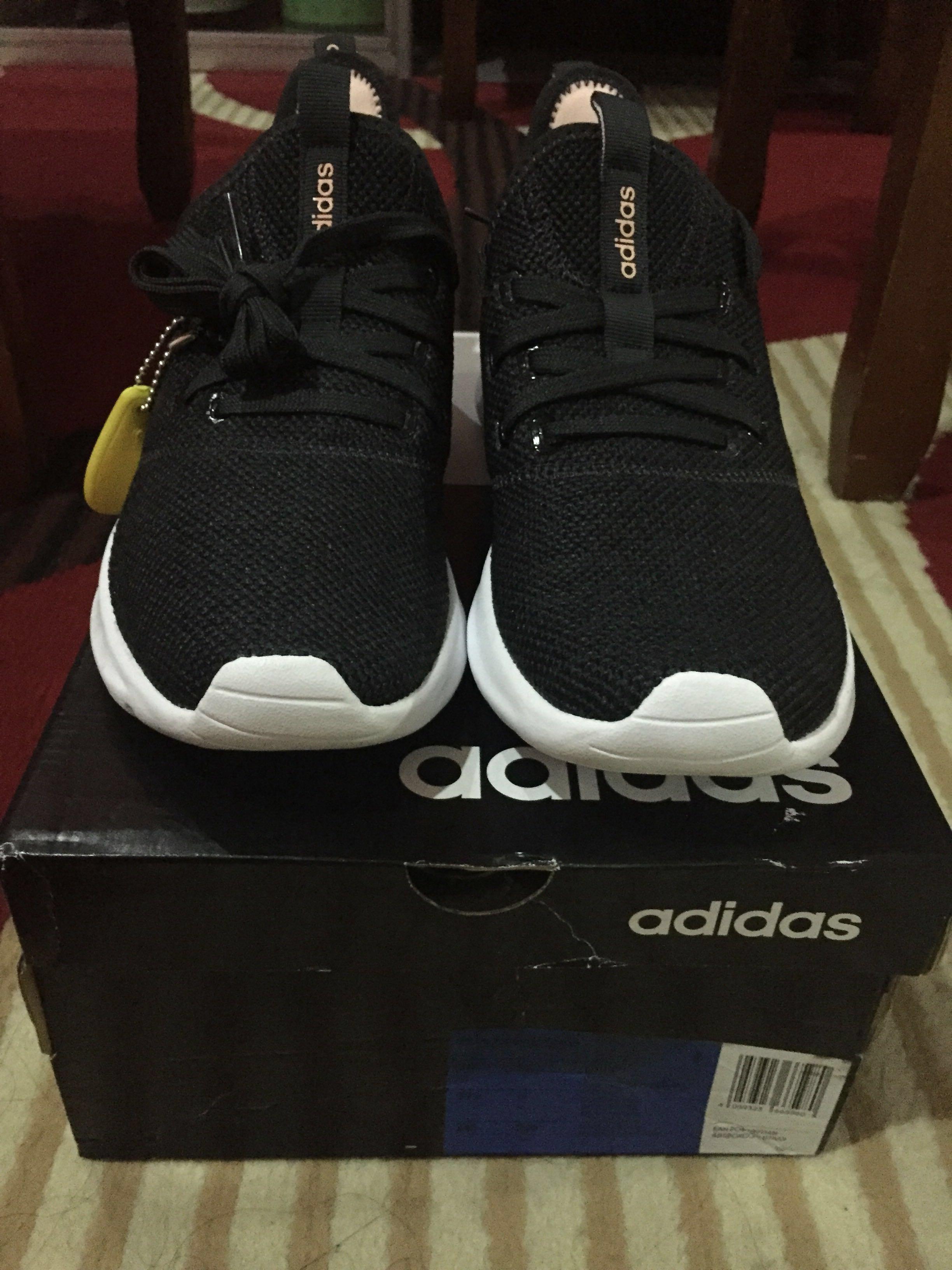 Harga sepatu hotsell cloudfoam ori