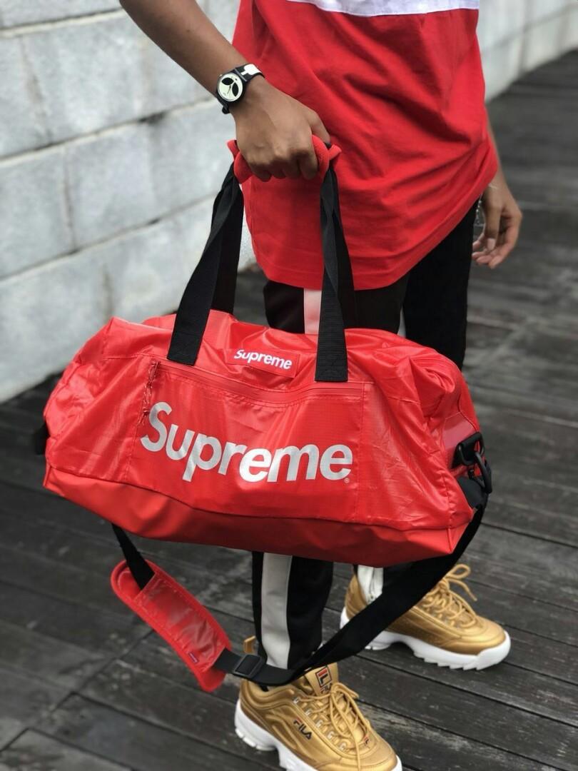 Supreme duffle best sale bag fw17