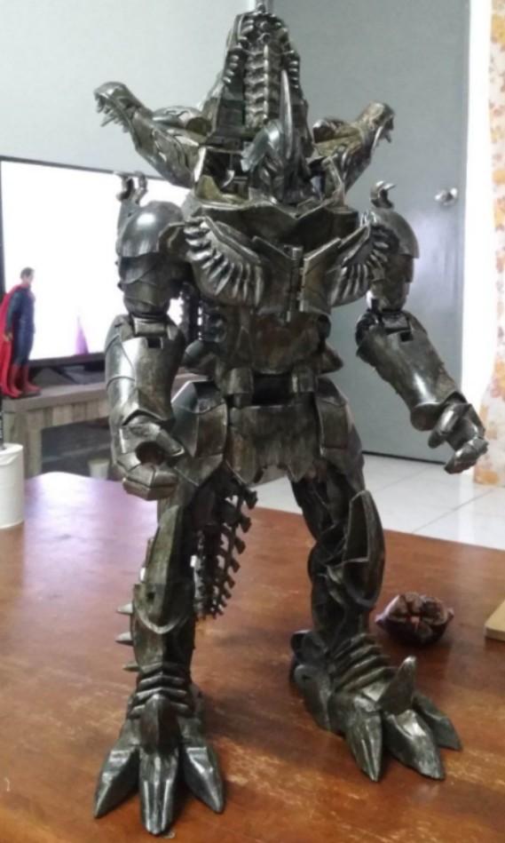 Transformers Grimlock (Category: Toys & Games) located in Shah Alam. Submitted by wanxader (Listing ID 206164321, Image 2). Description: Custom painted Complete Great condition.