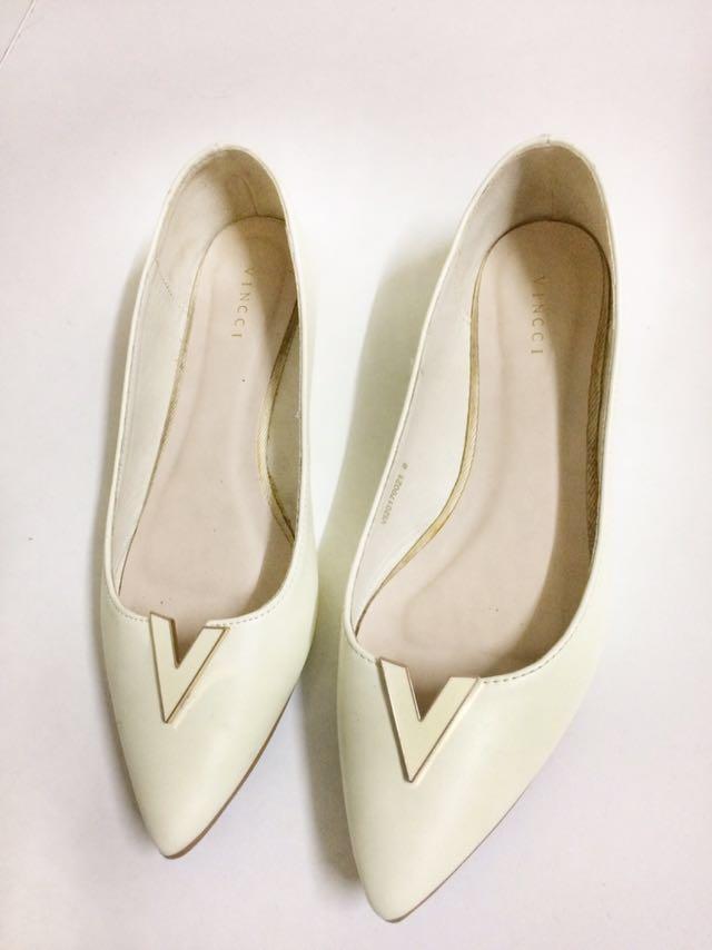Vincci Shoes Women S Fashion Shoes On Carousell