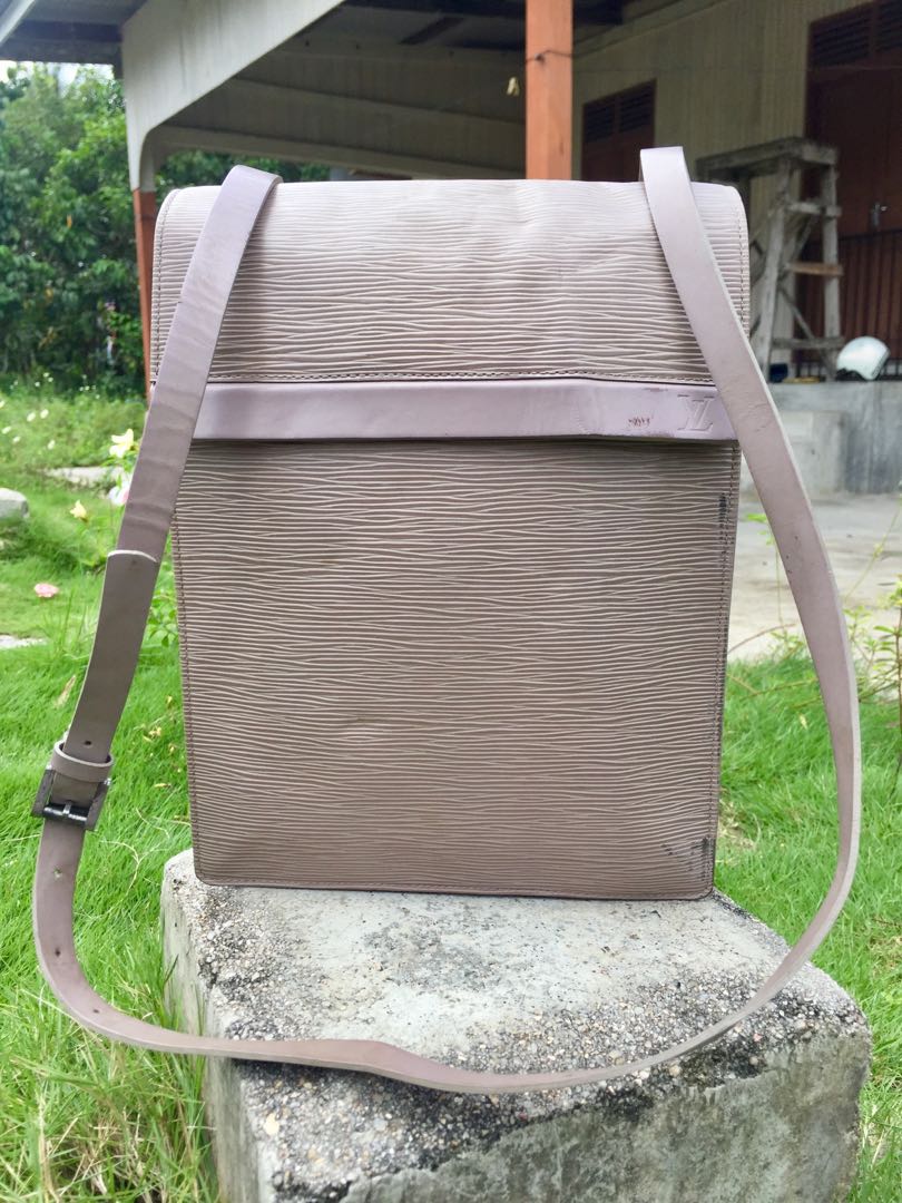 Authentic Louis Vuitton Beige EPI Leather Ramatuelle Shoulder Bag
