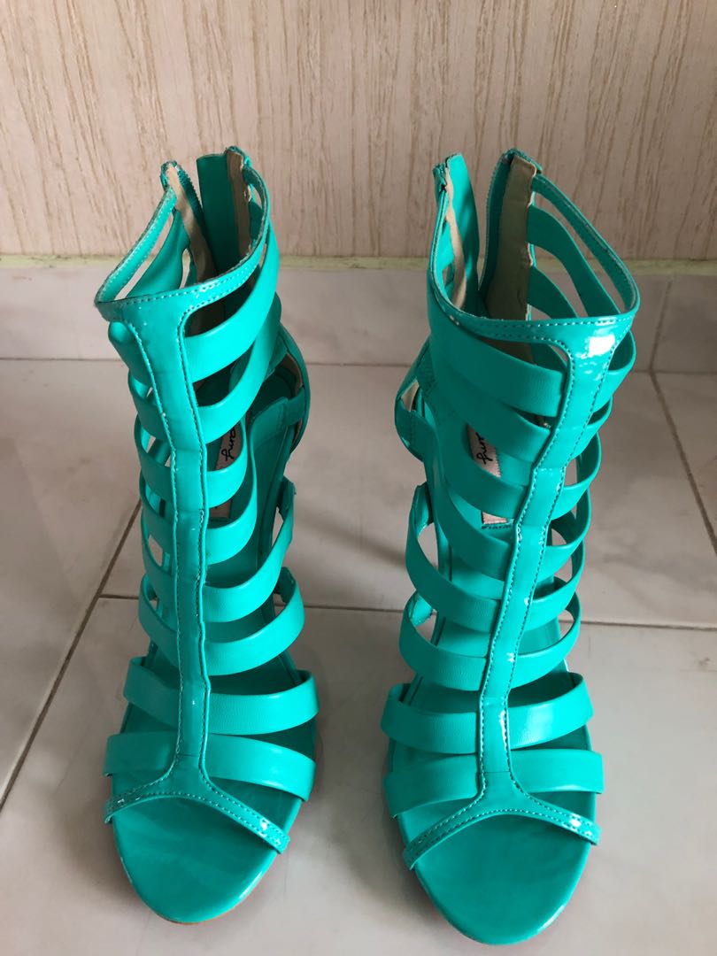 Carry me heels, Women's Fashion, Footwear, Heels on Carousell
