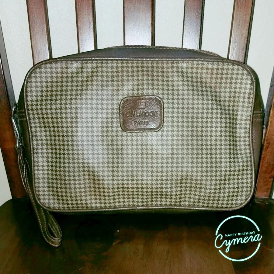 Authentic Guy Laroche Paris Travel Bag, Luxury, Bags & Wallets on Carousell