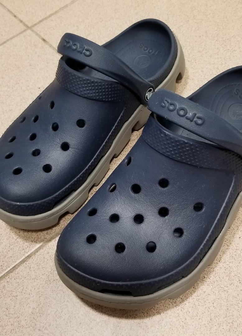 crocs m9