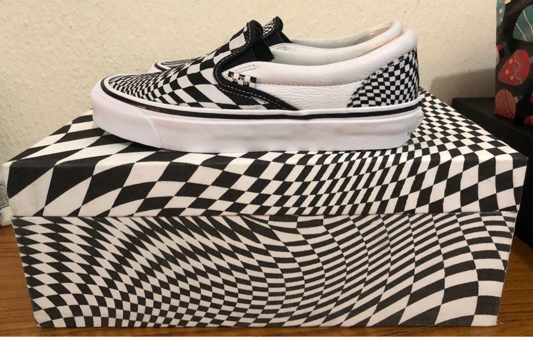 COLLAB END. X VANS OG CLASSIC SLIP ON LX VERTIGO