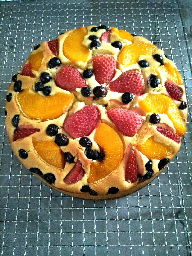 Fresh Fruit Cake with Almonds - Pastry Palace