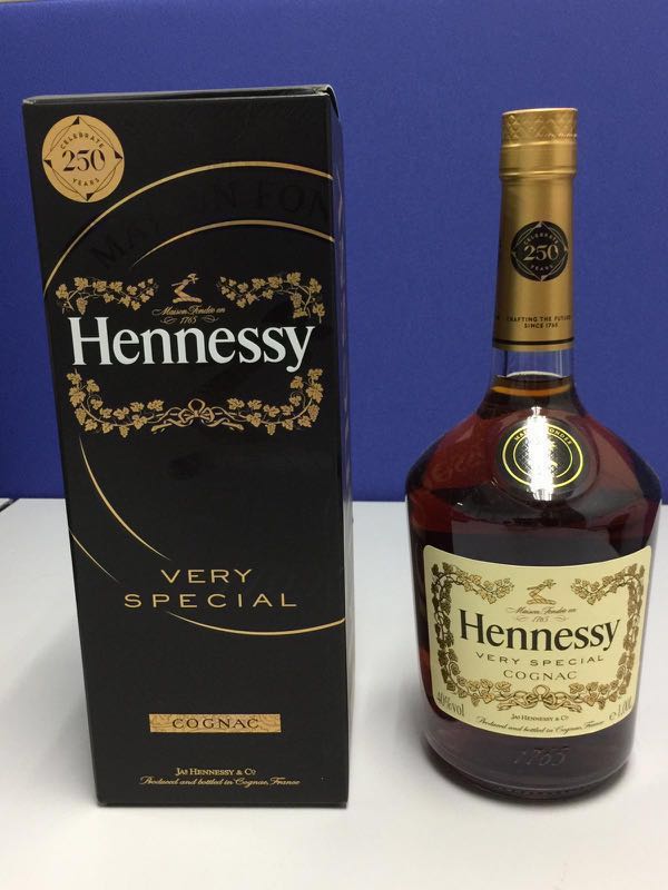 HENNESSY V.S 1L cognac – Prike