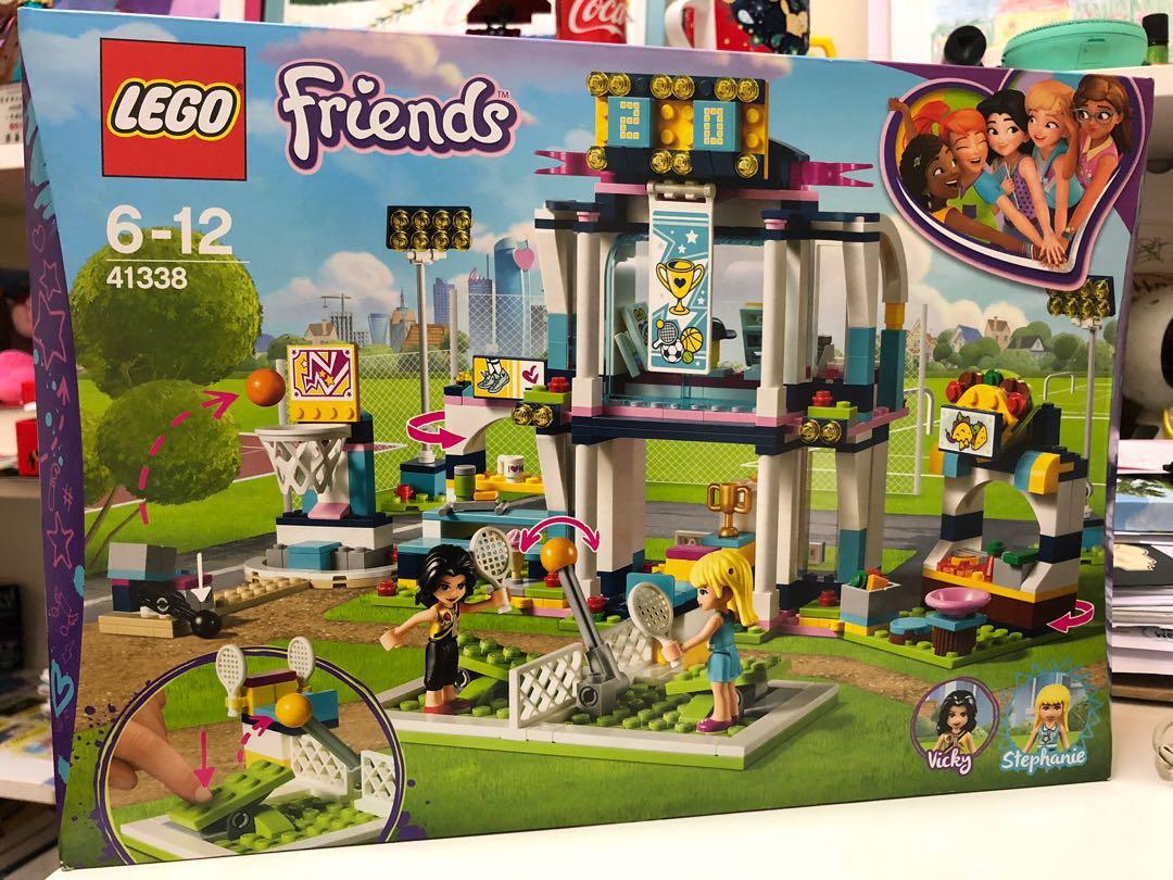 Lego friends girls best sale on a mission vicky