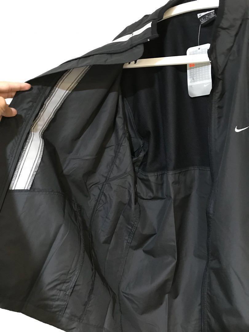 降价!nike黑色(反光条)风衣外套!