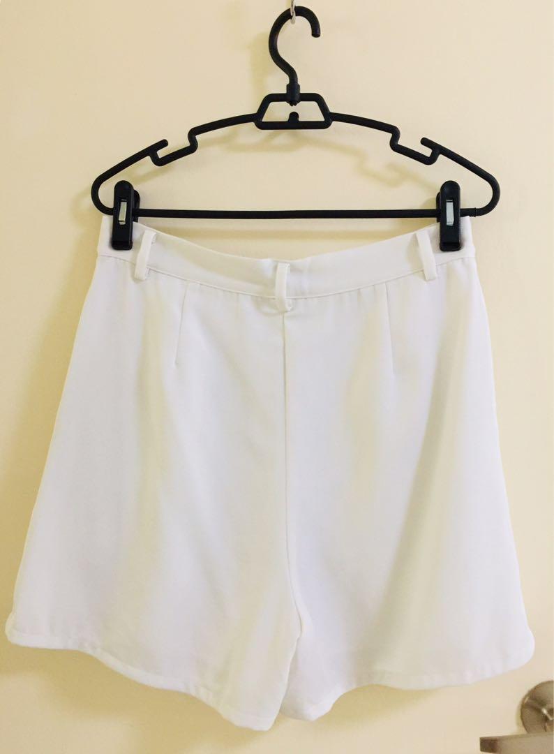 TCL MAIA BELTED SHORTS IN WHITE, Women 