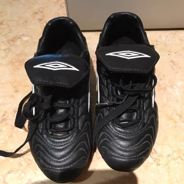 umbro kids shoes