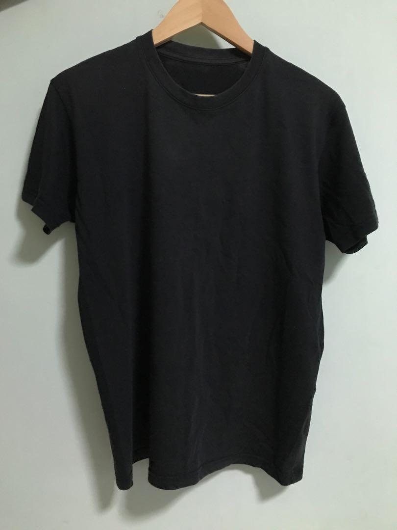 uniqlo plain black shirt