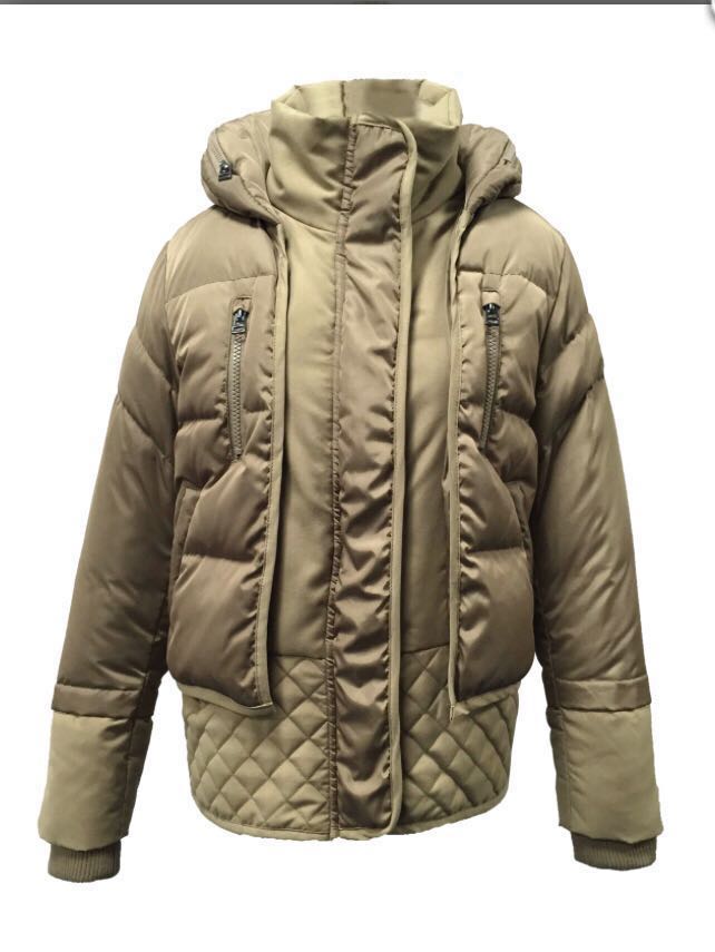 universal traveller down jacket