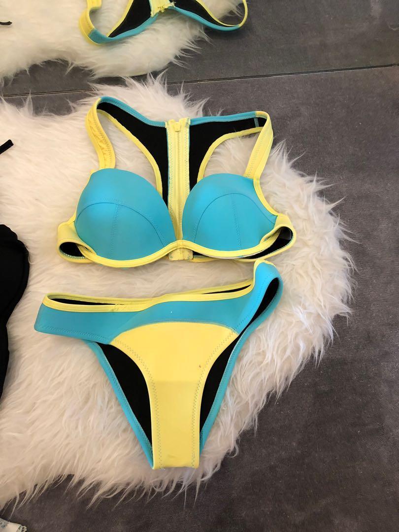 Bikini set (Category: Bikinis & Swimsuits) located in Puchong. Submitted by sg_gggg (Listing ID 201285327, Image 1). Description: .