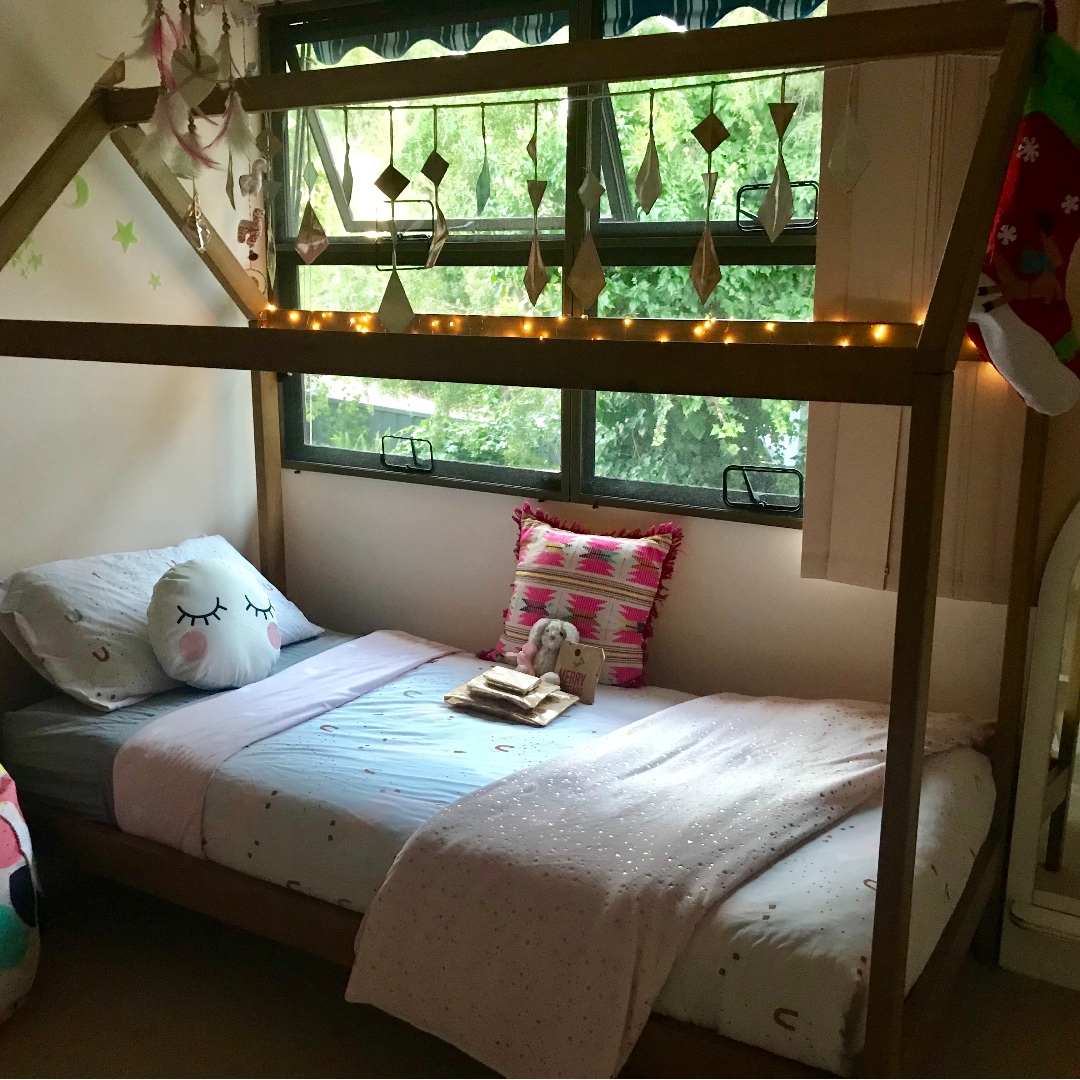 Brand New Kids Tree House Wooden Bed Home Furniture Furniture