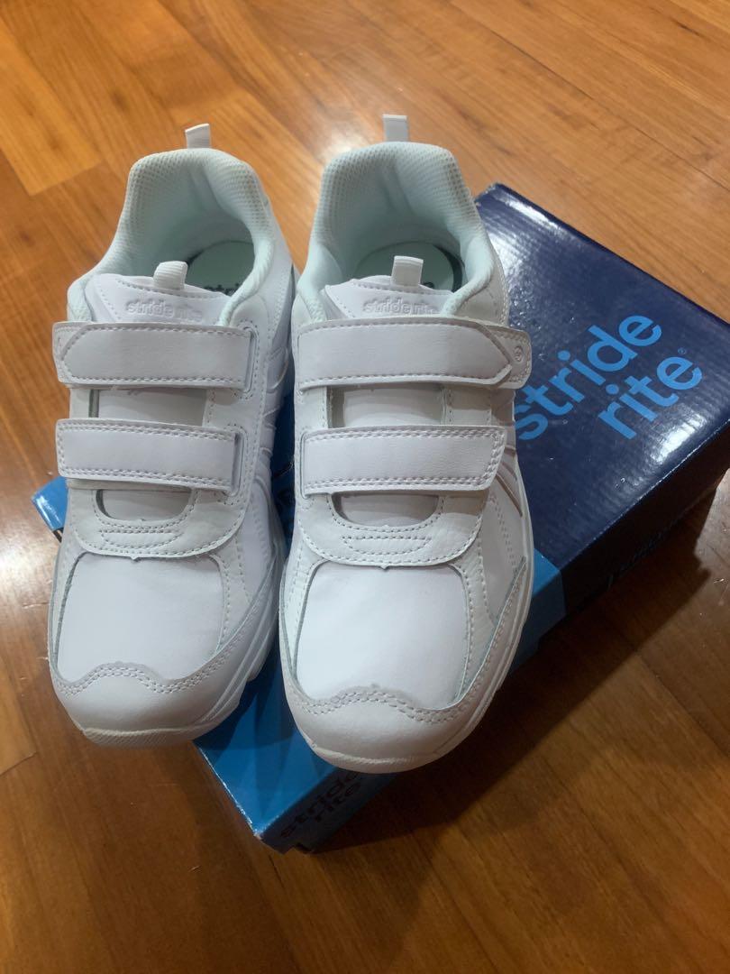 stride rite school shoes