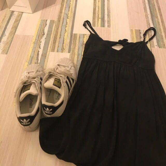 black dress with adidas shoes