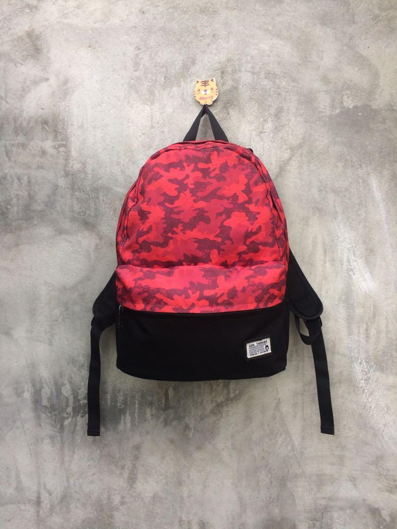 Life store totem backpack